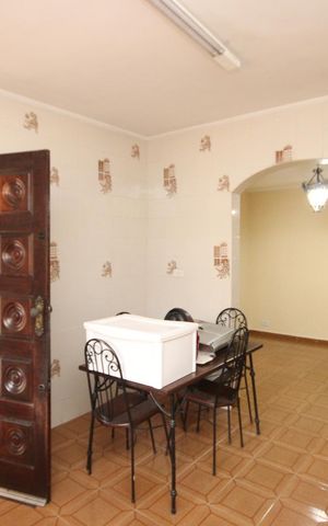 Casa à venda com 160m², 4 quartos e 2 vagas Casa à venda com 160m², 4 quartos e 2 vagasCozinha