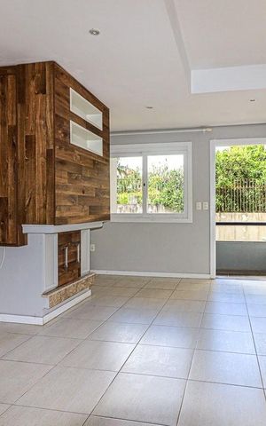 Casa de condomínio à venda com 217m², 3 quartos e 2 vagas Casa de condomínio à venda com 217m², 3 quartos e 2 vagasSala
