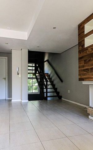 Casa de condomínio à venda com 217m², 3 quartos e 2 vagas Casa de condomínio à venda com 217m², 3 quartos e 2 vagasSala