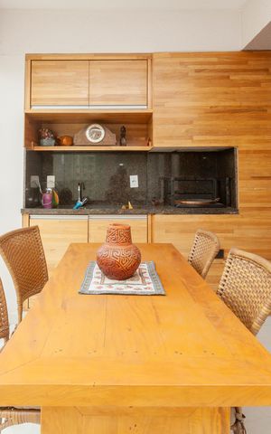 Apartamento à venda com 132m², 3 quartos e 2 vagasVaranda