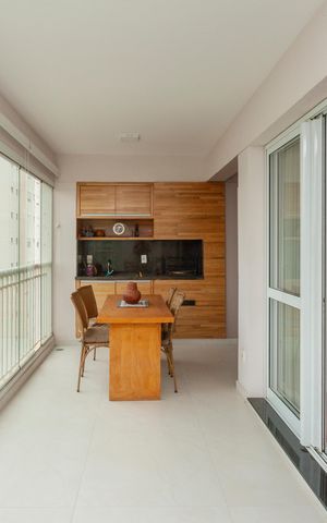 Apartamento à venda com 132m², 3 quartos e 2 vagasVaranda