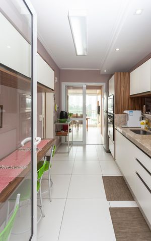 Apartamento à venda com 132m², 3 quartos e 2 vagasCozinha