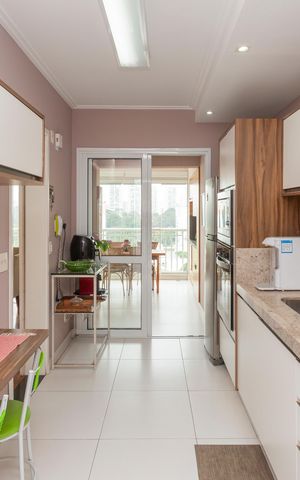 Apartamento à venda com 132m², 3 quartos e 2 vagasCozinha