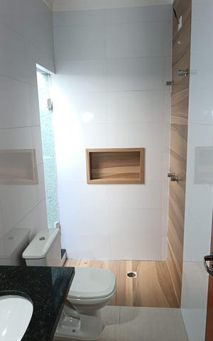 Casa à venda com 160m², 3 quartos e 2 vagas Casa à venda com 160m², 3 quartos e 2 vagasBanheiro
