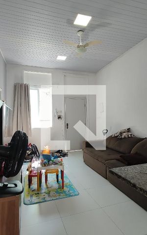Casa à venda com 90m², 2 quartos e 1 vaga Casa à venda com 90m², 2 quartos e 1 vagaSala