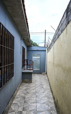 Casa à venda com 150m², 3 quartos e 3 vagasCorredor
