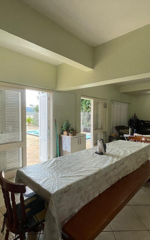 Casa à venda com 227m², 4 quartos e 3 vagas