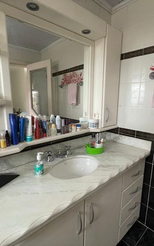 Casa à venda com 227m², 4 quartos e 3 vagas
