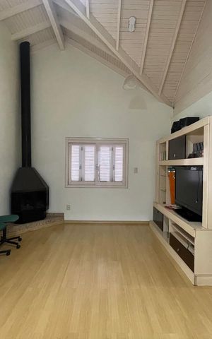 Casa à venda com 227m², 4 quartos e 3 vagas
