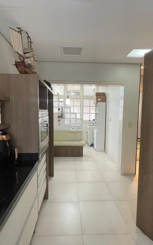 Casa à venda com 227m², 4 quartos e 3 vagas