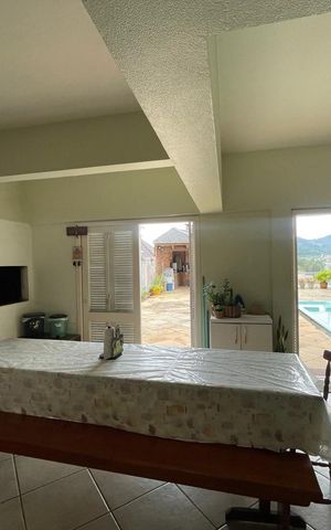 Casa à venda com 227m², 4 quartos e 3 vagas
