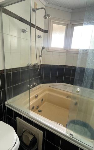 Casa à venda com 227m², 4 quartos e 3 vagas