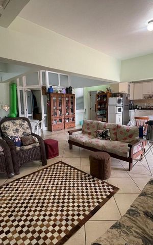 Casa à venda com 227m², 4 quartos e 3 vagas