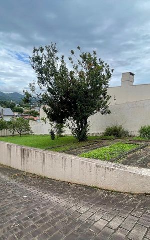 Casa à venda com 227m², 4 quartos e 3 vagas