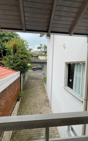 Casa à venda com 227m², 4 quartos e 3 vagas