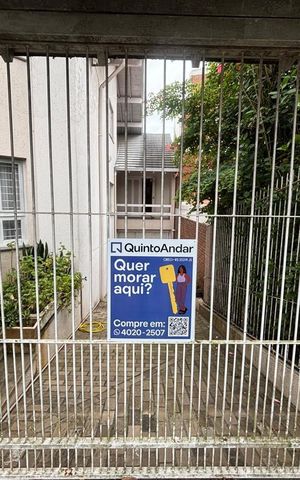 Casa à venda com 227m², 4 quartos e 3 vagas Casa à venda com 227m², 4 quartos e 3 vagasPlaca Cod.COEY-1277