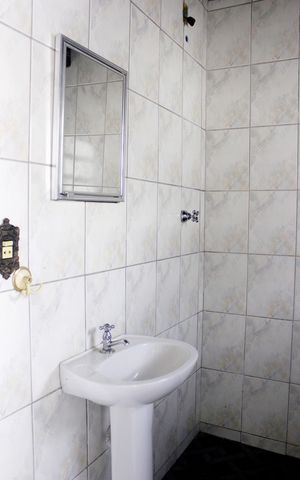 Casa à venda com 190m², 3 quartos e 2 vagasBanheiro da lavanderia 