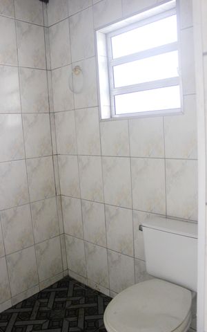 Casa à venda com 190m², 3 quartos e 2 vagasBanheiro da lavanderia 