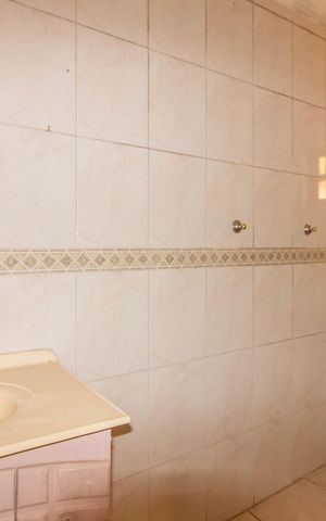 Casa à venda com 240m², 3 quartos e 5 vagas Casa à venda com 240m², 3 quartos e 5 vagasSuíte 3