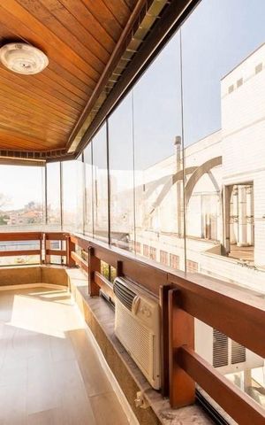 Apartamento à venda com 110m², 1 quarto e 1 vaga Apartamento à venda com 110m², 1 quarto e 1 vagaVaranda