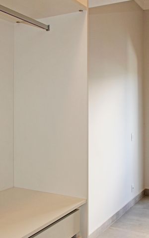 Casa de condomínio para alugar com 466m², 5 quartos e 6 vagasSemi-Suíte 4