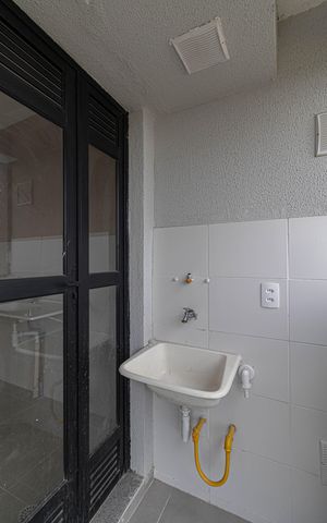 Apartamento para alugar com 42m², 2 quartos e 1 vaga Apartamento para alugar com 42m², 2 quartos e 1 vagaVaranda e Área de Serviço