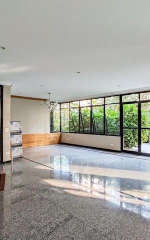 Apartamento à venda com 420m², 4 quartos e 4 vagas Apartamento à venda com 420m², 4 quartos e 4 vagasÁrea comum - Salão de festas