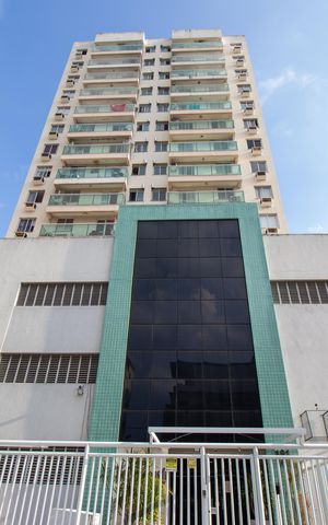 Apartamento à venda com 70m², 2 quartos e 1 vaga Apartamento à venda com 70m², 2 quartos e 1 vagaFachada