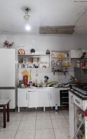 Casa para alugar com 180m², 2 quartos e 2 vagas Casa para alugar com 180m², 2 quartos e 2 vagasCozinha