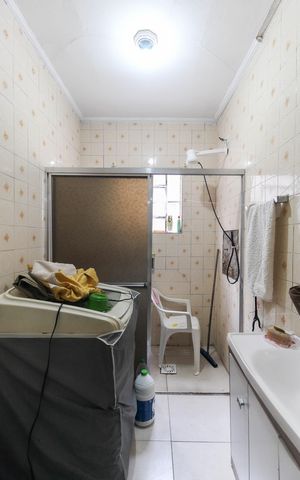 Casa para alugar com 180m², 2 quartos e 2 vagas Casa para alugar com 180m², 2 quartos e 2 vagasBanheiro