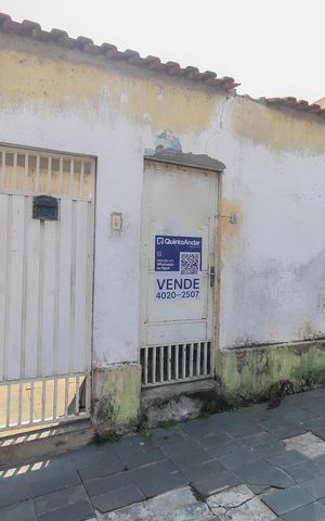 Casa para alugar com 180m², 2 quartos e 2 vagas Casa para alugar com 180m², 2 quartos e 2 vagasFachada