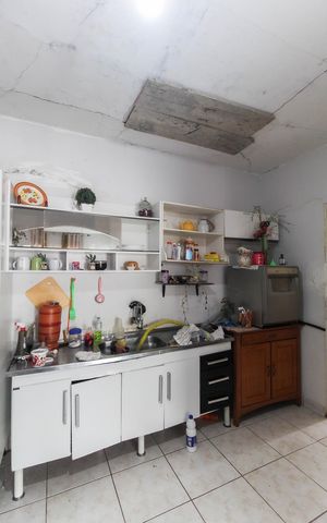 Casa para alugar com 180m², 2 quartos e 2 vagas Casa para alugar com 180m², 2 quartos e 2 vagasCozinha