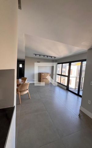 Apartamento à venda com 71m², 2 quartos e 1 vaga Apartamento à venda com 71m², 2 quartos e 1 vagaSala
