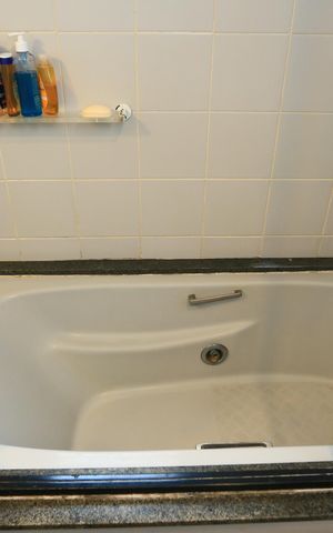 Apartamento à venda com 123m², 3 quartos e 2 vagas Apartamento à venda com 123m², 3 quartos e 2 vagasBanheiro da Suíte