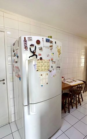 Apartamento à venda com 128m², 4 quartos e 3 vagas Apartamento à venda com 128m², 4 quartos e 3 vagasCozinha