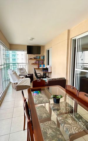 Apartamento à venda com 128m², 4 quartos e 3 vagas Apartamento à venda com 128m², 4 quartos e 3 vagasVaranda da Sala