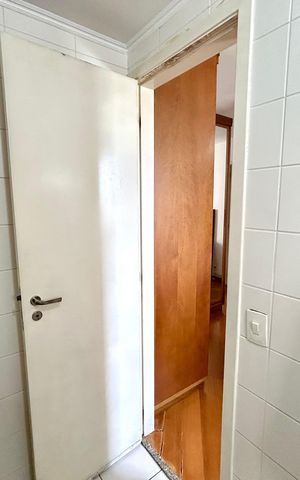 Apartamento à venda com 128m², 4 quartos e 3 vagas Apartamento à venda com 128m², 4 quartos e 3 vagasBanheiro da Suíte 1