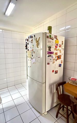 Apartamento à venda com 128m², 4 quartos e 3 vagas Apartamento à venda com 128m², 4 quartos e 3 vagasCozinha