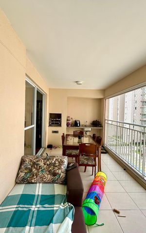 Apartamento à venda com 128m², 4 quartos e 3 vagas Apartamento à venda com 128m², 4 quartos e 3 vagasVaranda da Sala