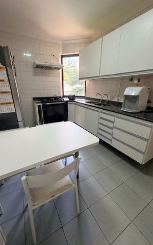 Apartamento à venda com 159m², 4 quartos e 3 vagas Apartamento à venda com 159m², 4 quartos e 3 vagasCozinha