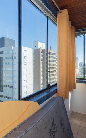 Apartamento para alugar com 96m², 3 quartos e 1 vagaSacada