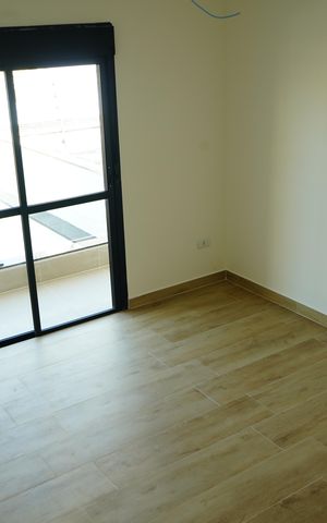 Casa à venda com 120m², 3 quartos e 2 vagasSuite