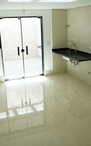 Casa à venda com 120m², 3 quartos e 2 vagasSala e cozinha