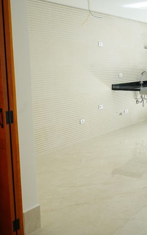 Casa à venda com 120m², 3 quartos e 2 vagasSala e cozinha