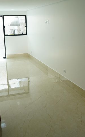 Casa à venda com 120m², 3 quartos e 2 vagasSala e cozinha