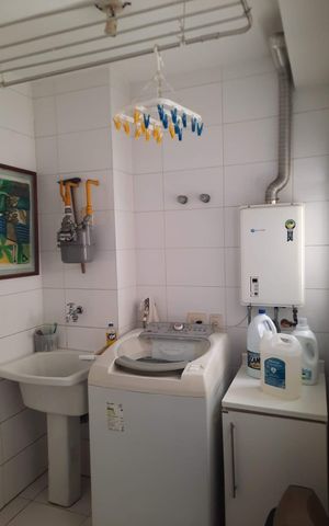 Apartamento à venda com 111m², 3 quartos e 2 vagas Apartamento à venda com 111m², 3 quartos e 2 vagasÁrea de serviço