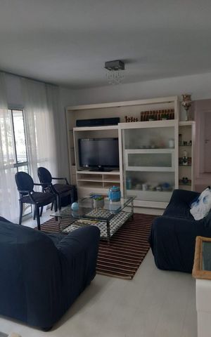 Apartamento à venda com 111m², 3 quartos e 2 vagas Apartamento à venda com 111m², 3 quartos e 2 vagasSala