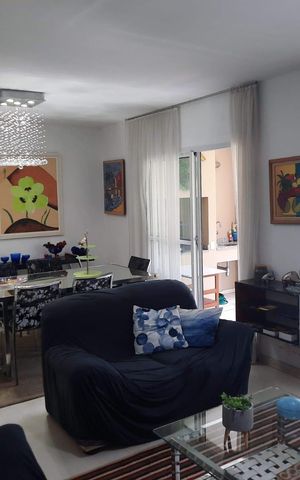 Apartamento à venda com 111m², 3 quartos e 2 vagas Apartamento à venda com 111m², 3 quartos e 2 vagasSala