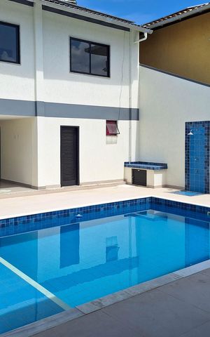 Casa à venda com 395m², 7 quartos e 5 vagas Casa à venda com 395m², 7 quartos e 5 vagasPiscina