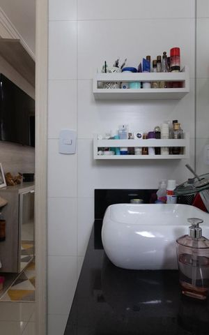 Casa à venda com 339m², 4 quartos e 2 vagas Casa à venda com 339m², 4 quartos e 2 vagasBanheiro da Suíte 1